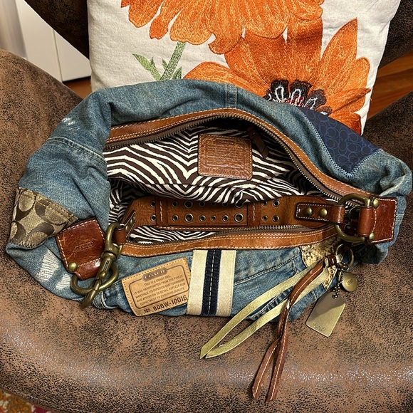 COACH DENIM HOBO BAG HANGTAGS 10016 LIMITED EDITION PATCHWORK Y2K CRESCENT RARE - Picture 16 of 17